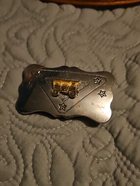 Decorative Silver-Tone Buckle with Gold Covered Wagon Accent